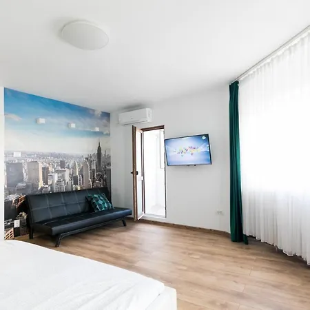 View Studio: Your Cozy Urban Retreat Apartment *