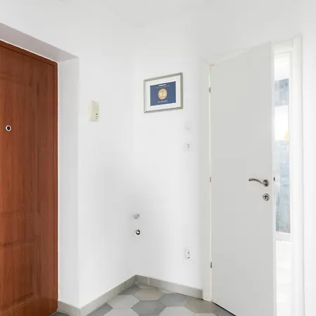 Apartment View Studio: Your Cozy Urban Retreat