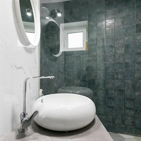 Apartament View Studio: Your Cozy Urban Retreat