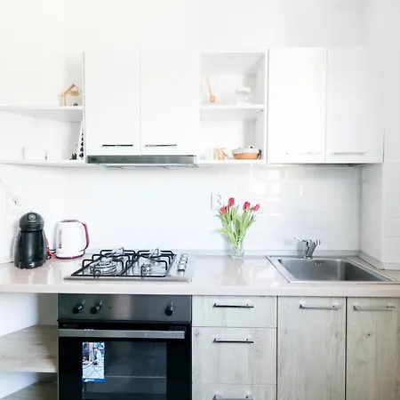 Apartament View Studio: Your Cozy Urban Retreat Bukareszt