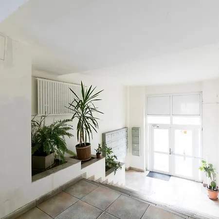 Apartament View Studio: Your Cozy Urban Retreat *