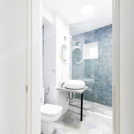 View Studio: Your Cozy Urban Retreat