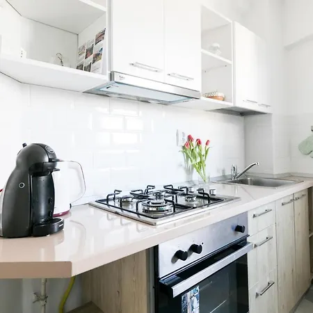 View Studio: Your Cozy Urban Retreat * Boekarest