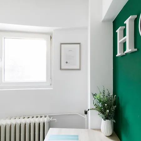 View Studio: Your Cozy Urban Retreat * Bukarest